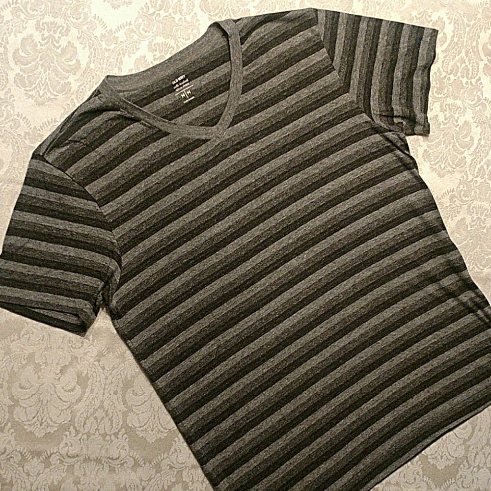 Old Navy gray striped Vneck T-shirt, size medium